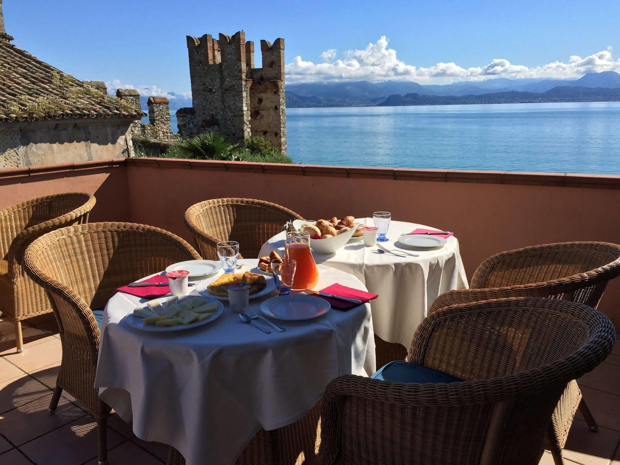 Hotel Degli Oleandri Sirmione Exterior foto